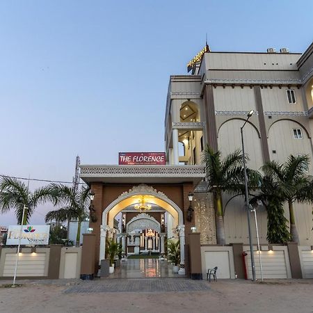 ג'איפור The Florence Resort מראה חיצוני תמונה