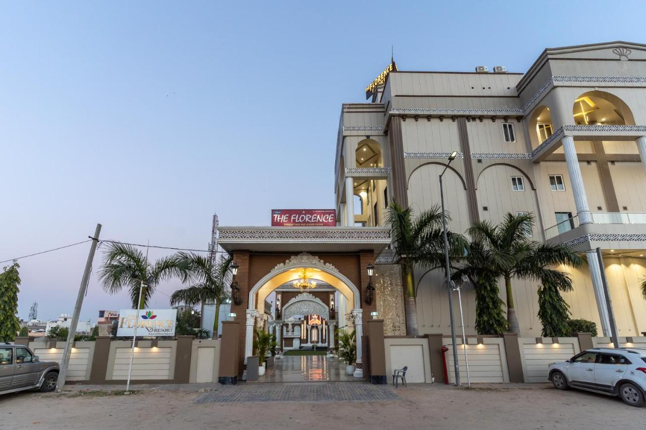 ג'איפור The Florence Resort מראה חיצוני תמונה
