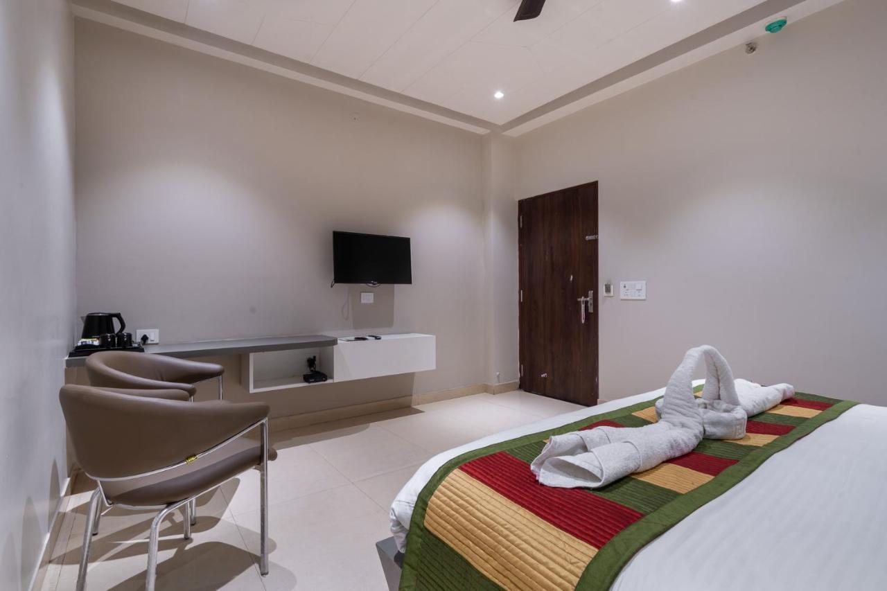 ג'איפור The Florence Resort מראה חיצוני תמונה