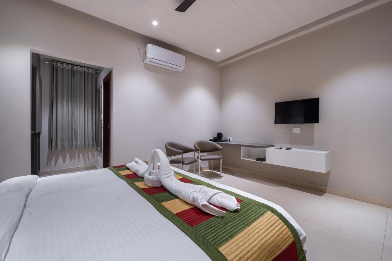 ג'איפור The Florence Resort מראה חיצוני תמונה