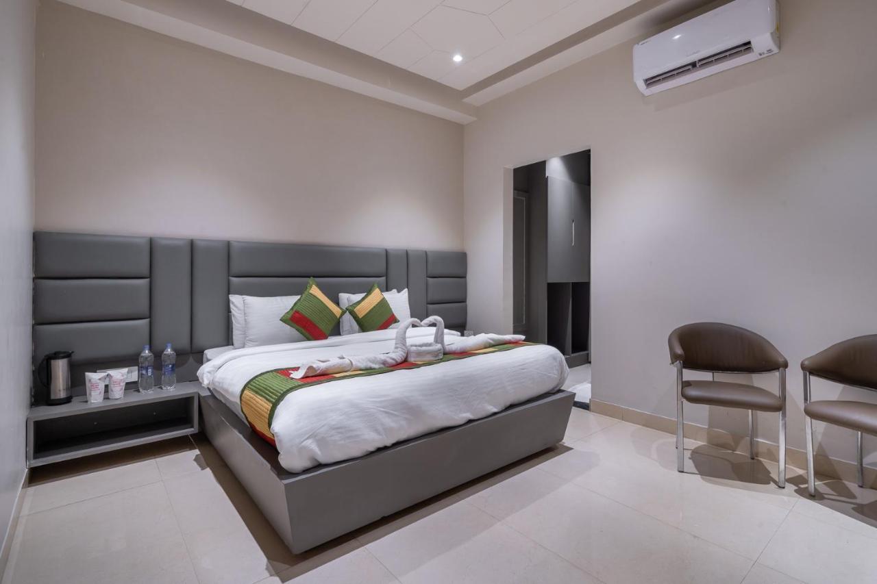 ג'איפור The Florence Resort מראה חיצוני תמונה